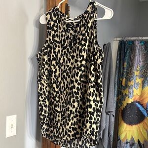 Chic Leopard Print Tank Top